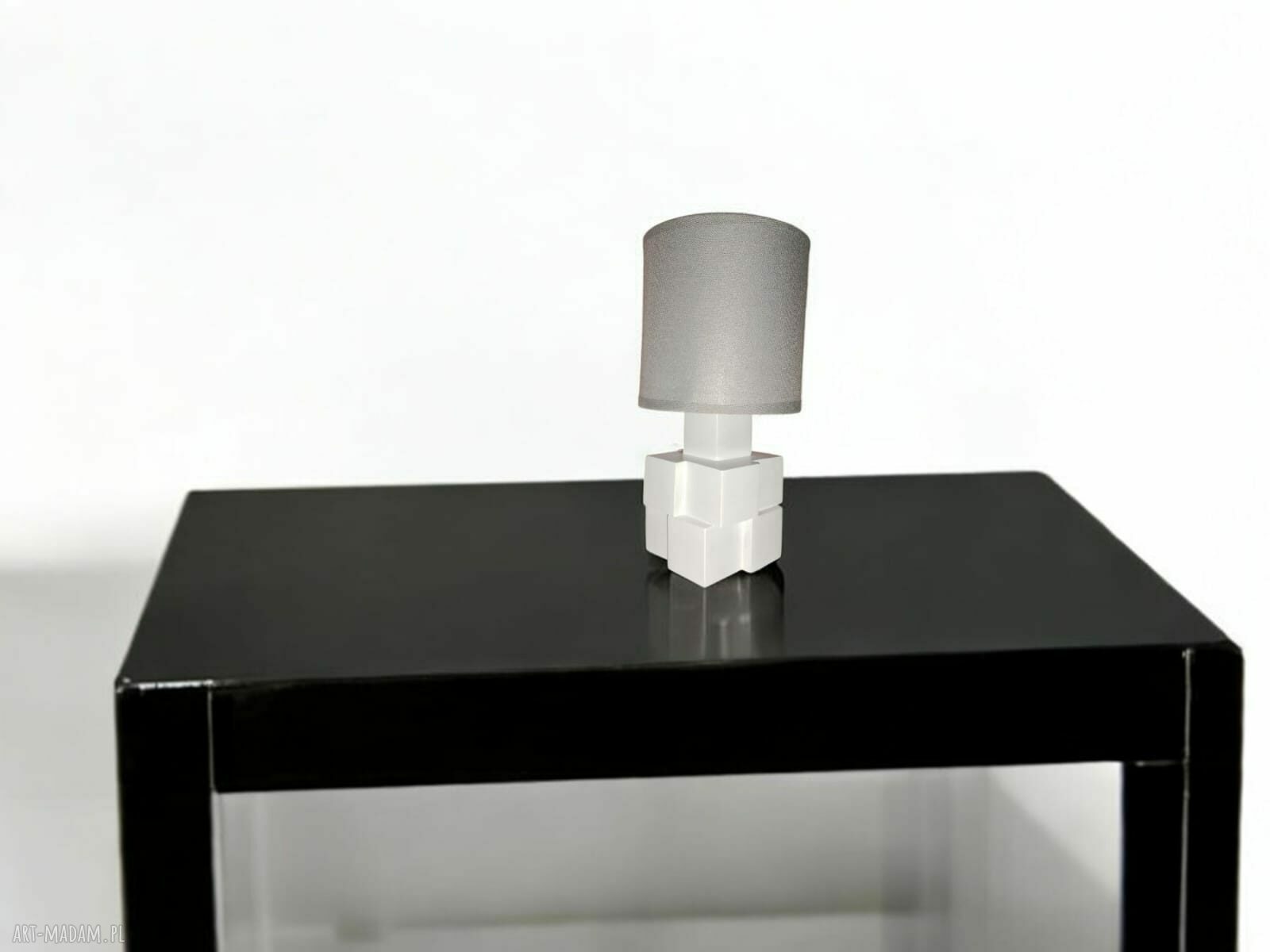 Lampka nocna White Cube - naturalne drewno i shabby chic
