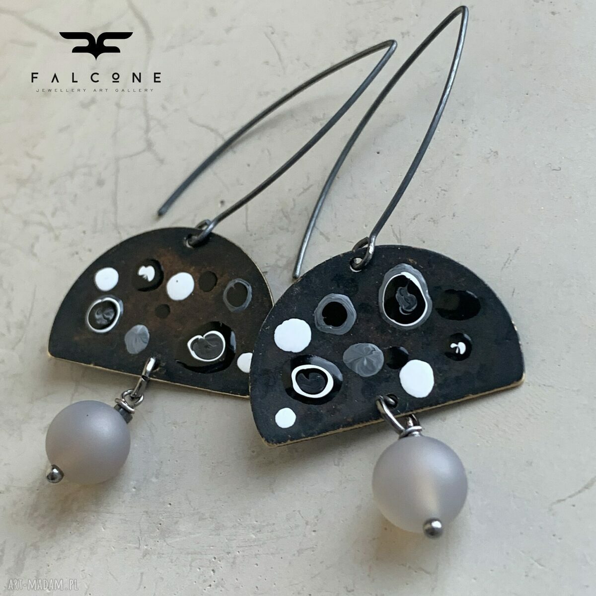 Kolczyki White & Black - kropki z popielatym agatem