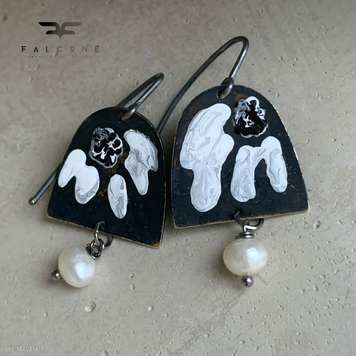 Kolczyki Flower with Pearl - białe i szare kwiaty z perłą