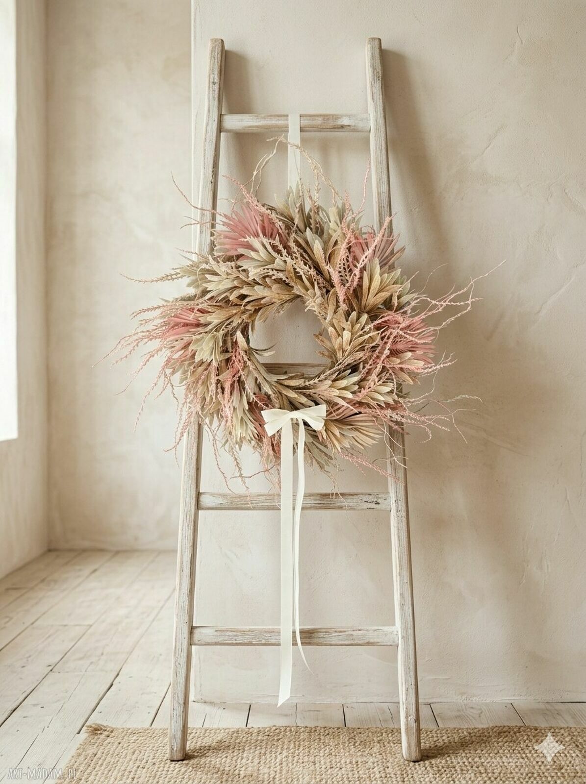 Wianek na drzwi w stylu Pudrowe Boho - róż i beż 40 cm