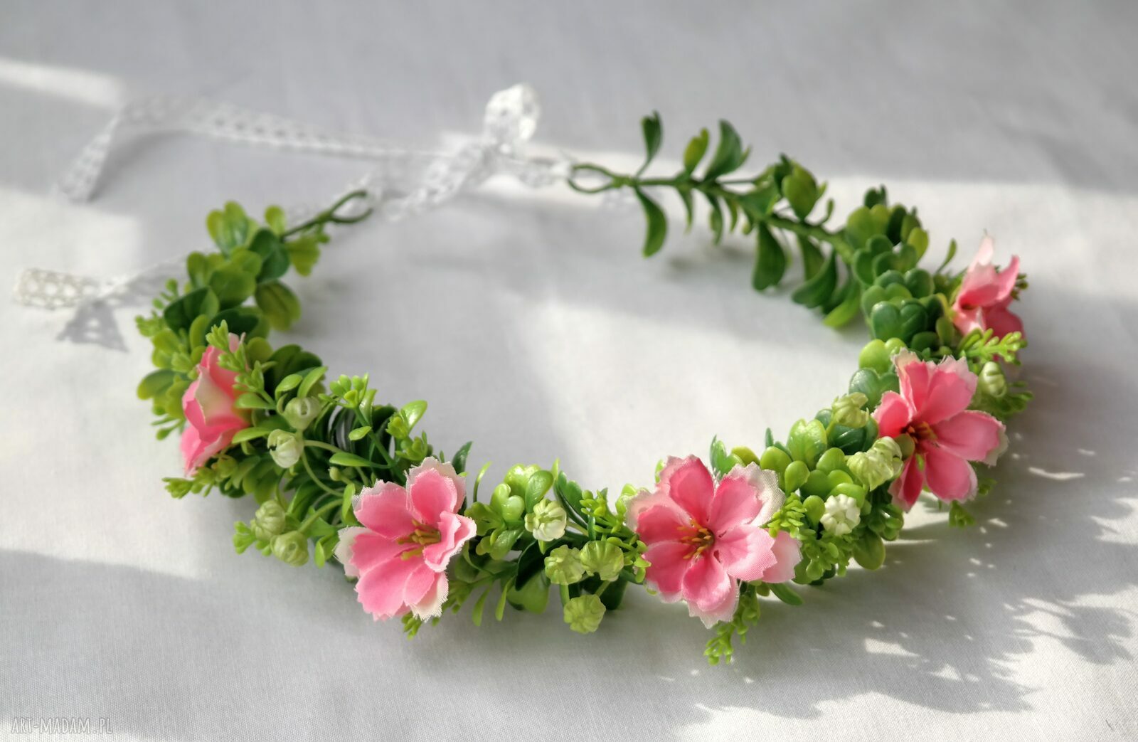 Wianek handmade „W zaczarowanym ogrodzie” - kwiatowa ozdoba do włosów w stylu boho