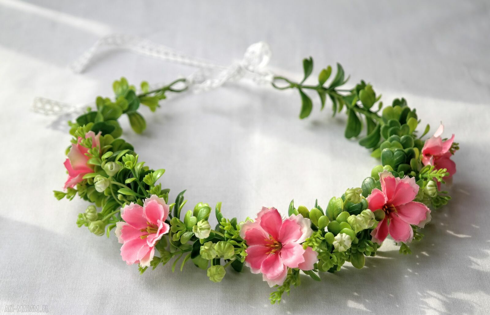 Wianek handmade „W zaczarowanym ogrodzie” - kwiatowa ozdoba do włosów w stylu boho