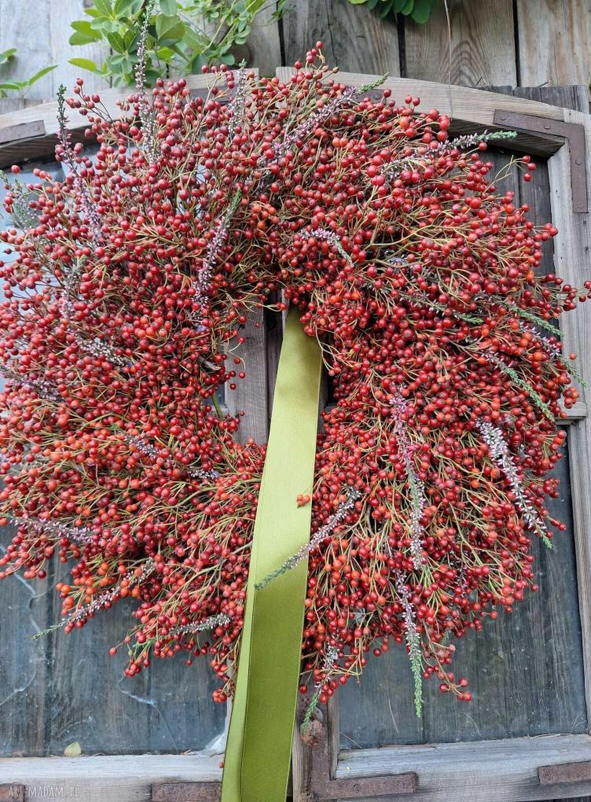 Jesienny wianek na drzwi z owoców róży wielokwiatowej - ok. 55 cm