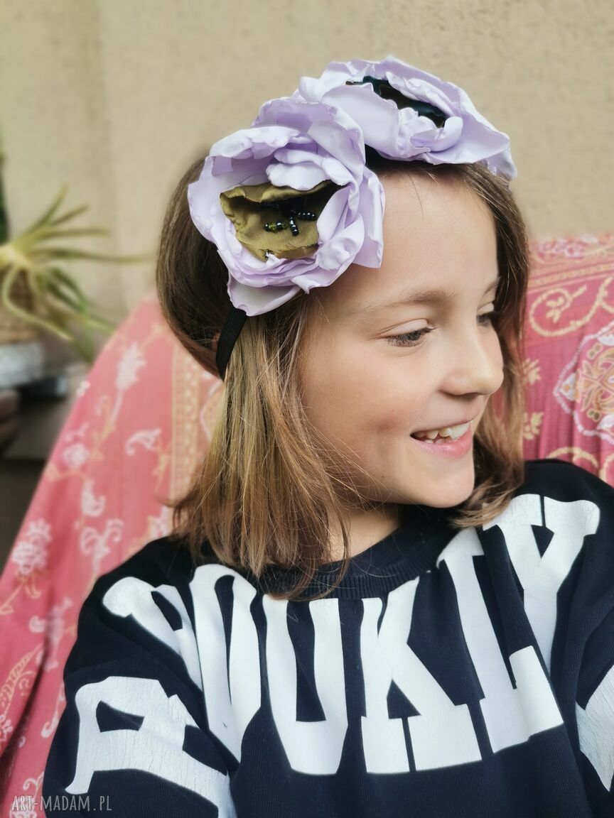 Wianek uniwersalny na gumce z dużymi kwiatami boho - box X1