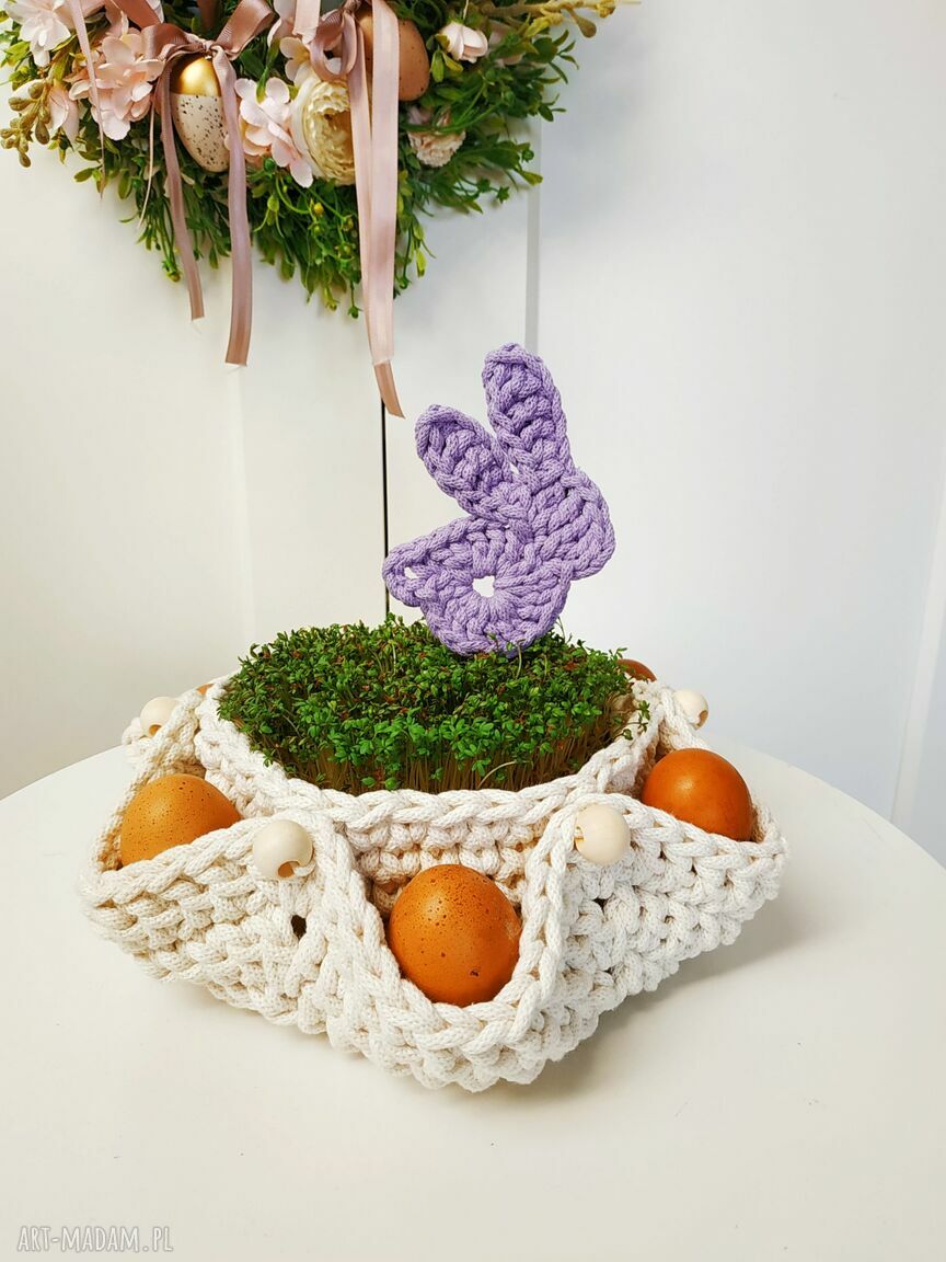 Koszyk wielkanocny na jajka z przegródkami - szydełkowy handmade