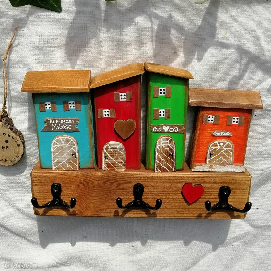Wieszak z kolorowymi domkami No 2 - drewniany, ręcznie malowany