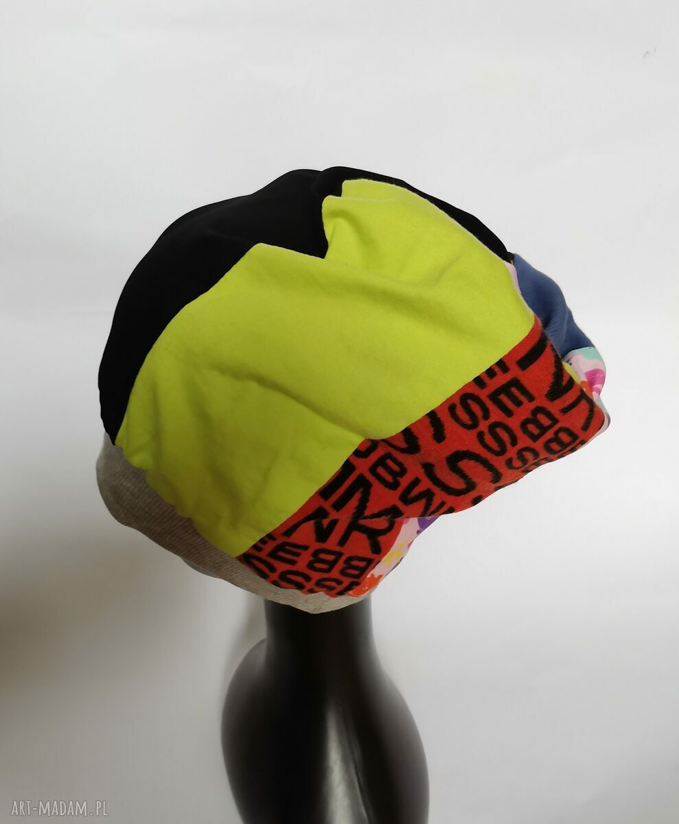 Czapka wiosenna Smerfetka z frędzlami - boho-folk na podszewce