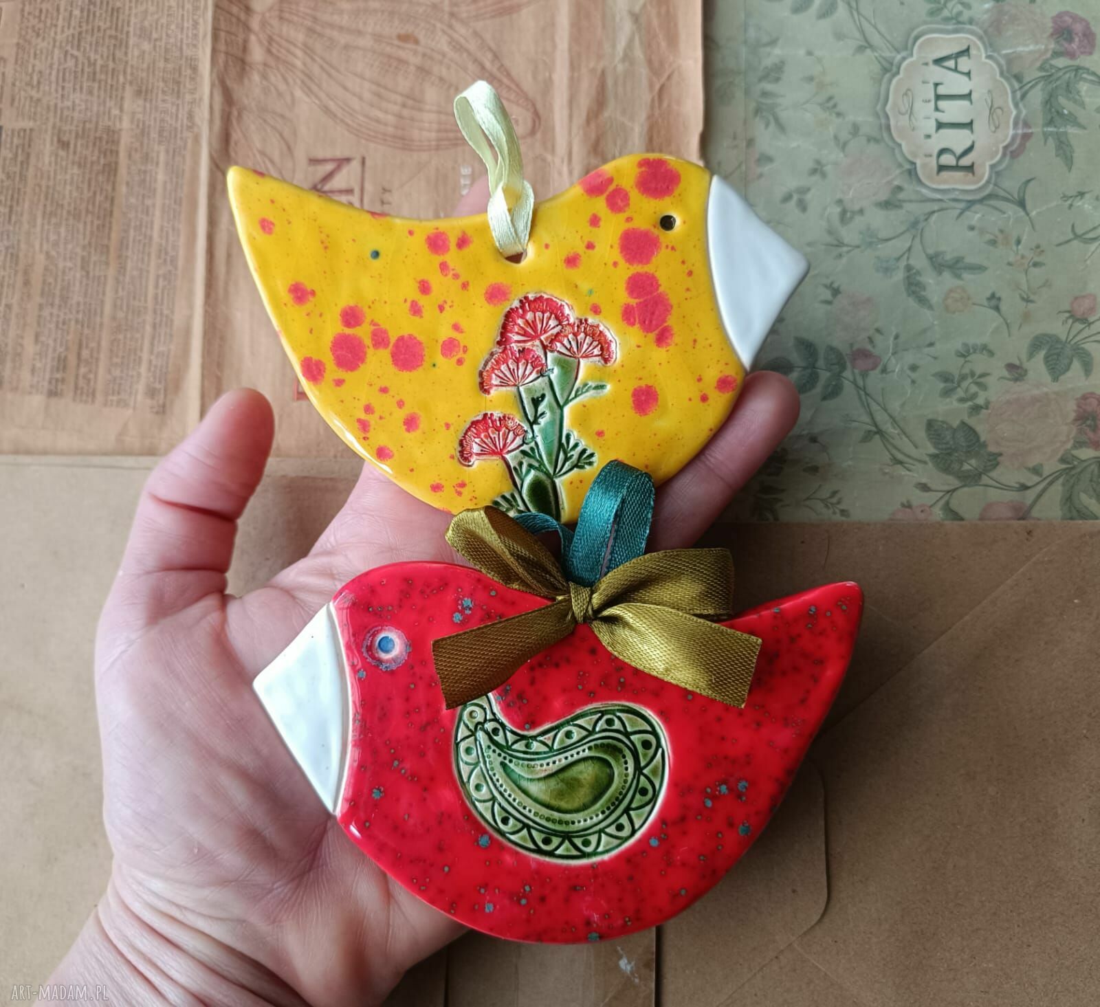 Wiosenna para ptaszków - ceramiczna dekoracja handmade do powieszenia