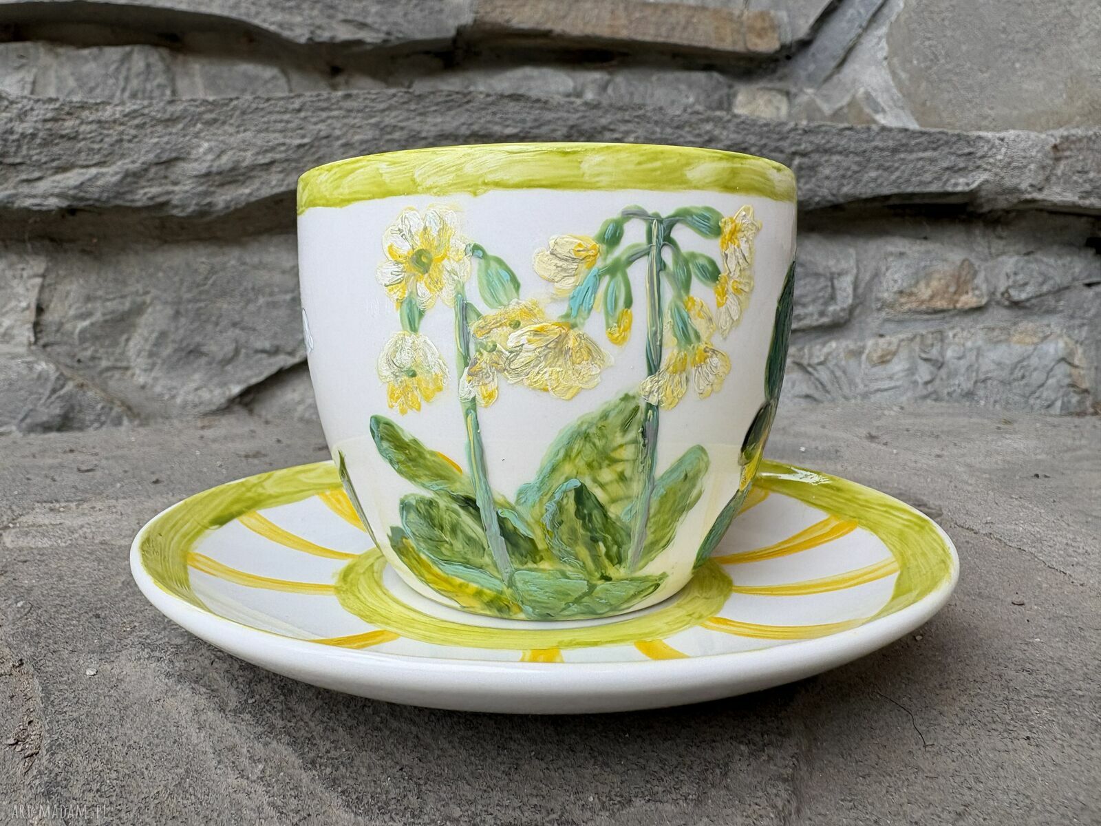 Wiosenna porcelanowa filiżanka ręcznie malowana