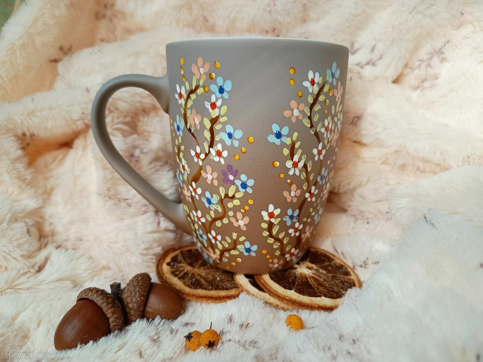 Wiosenne drzewka - ręcznie malowany kubek 300 ml