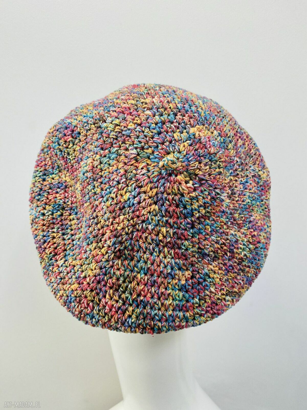 Wiosenny beret damski z antenką - ręcznie robiony z bawełny i akrylu (one size)