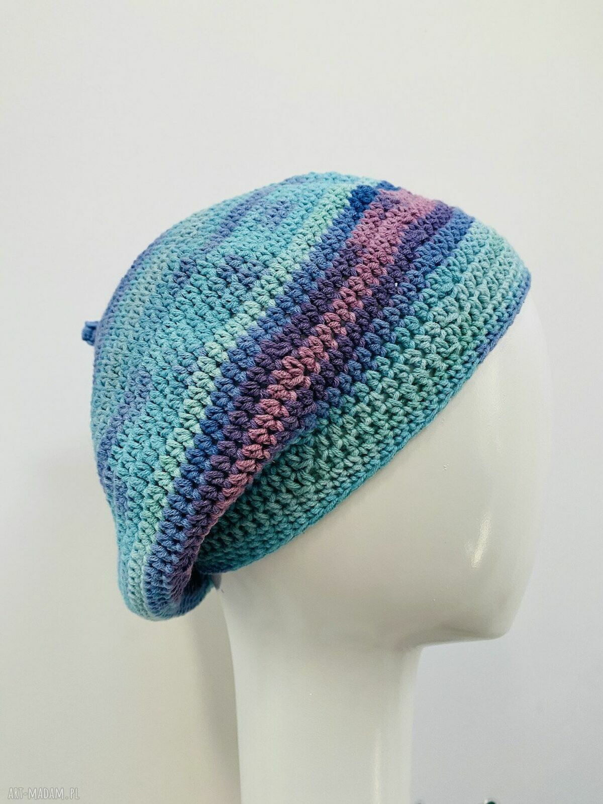 Wiosenny beret damski z antenką - ręcznie robiony z bawełny (one size 54-59 cm)