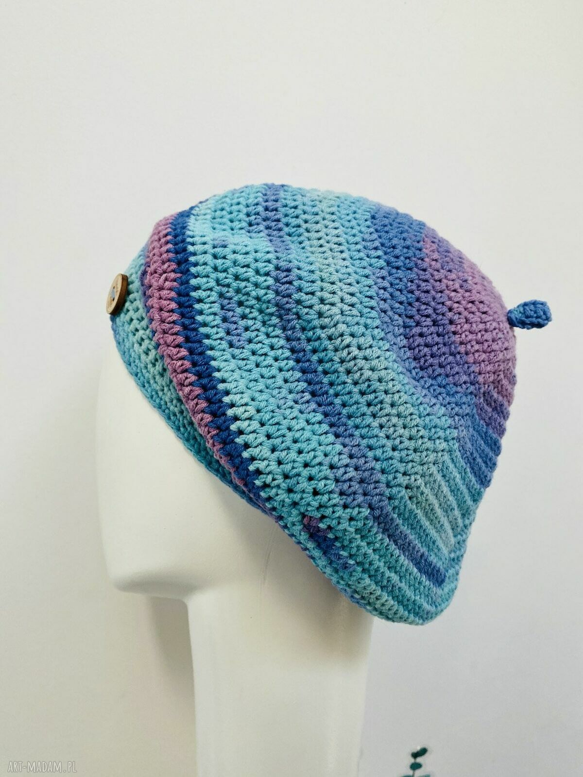 Wiosenny beret damski z antenką - ręcznie robiony z bawełny (one size 54-59 cm)