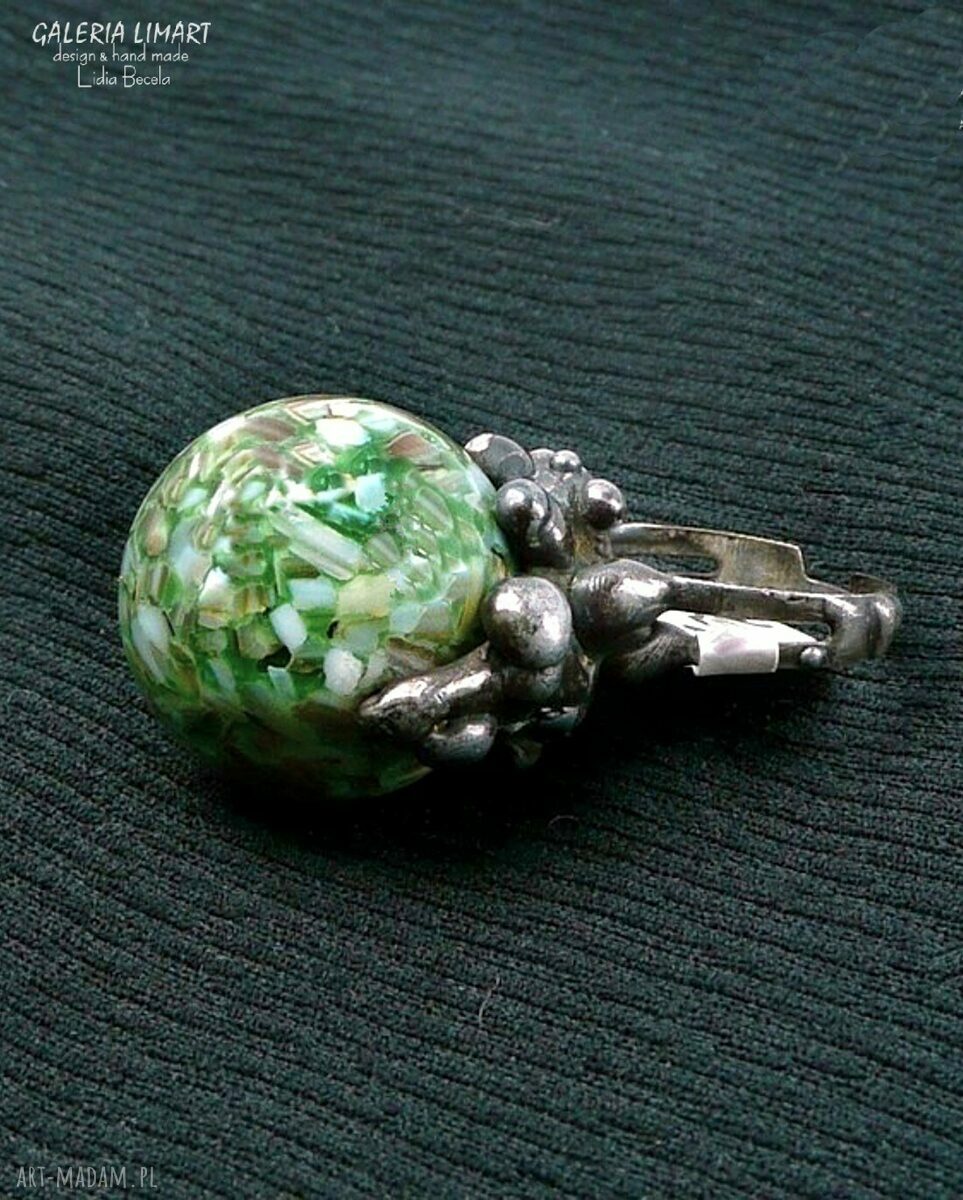 Wiosenny pierścionek Zielona muszla - autorski Tiffany handmade