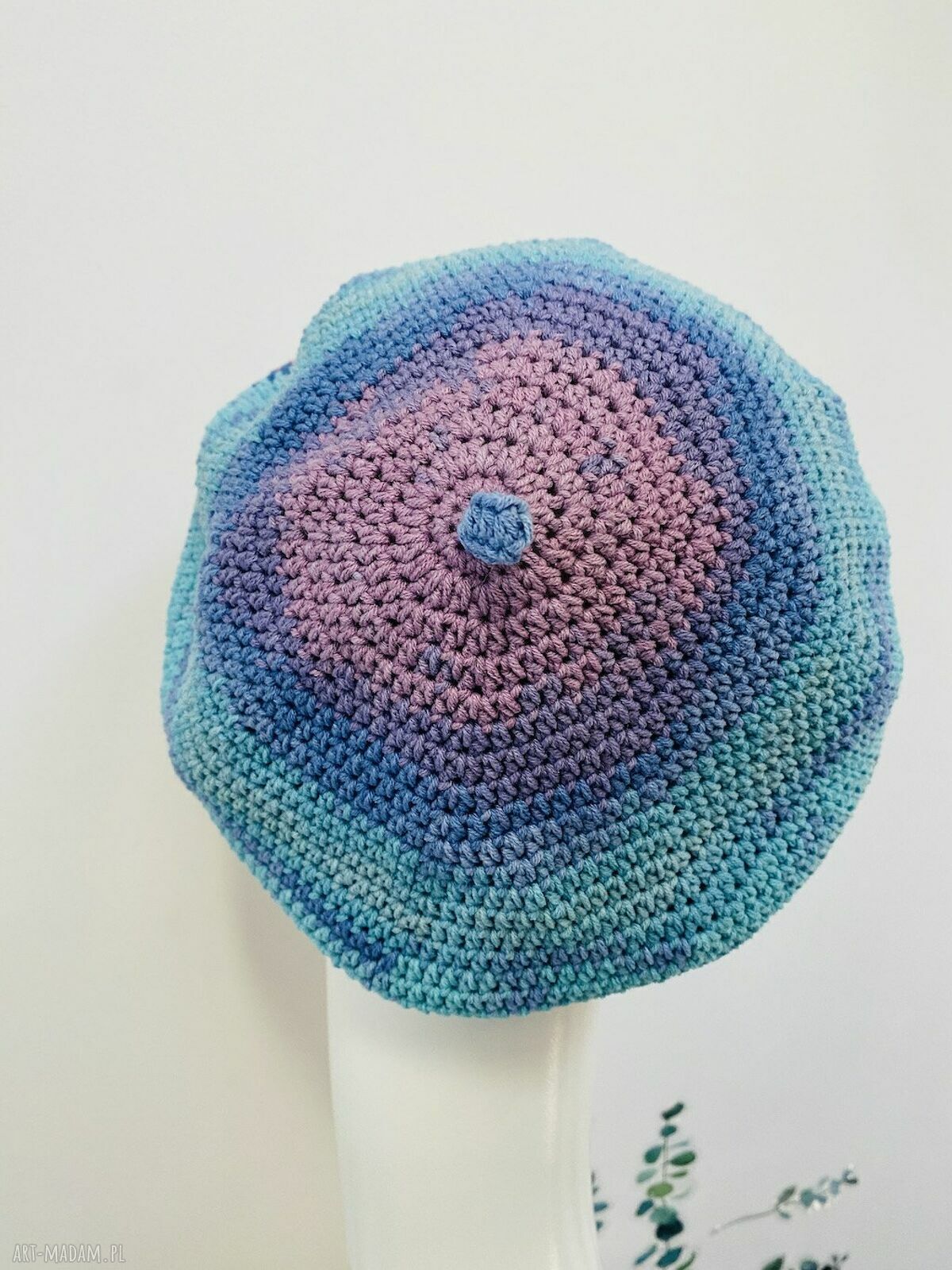 Wiosenny beret damski z antenką - ręcznie robiony z bawełny (one size 54-59 cm)