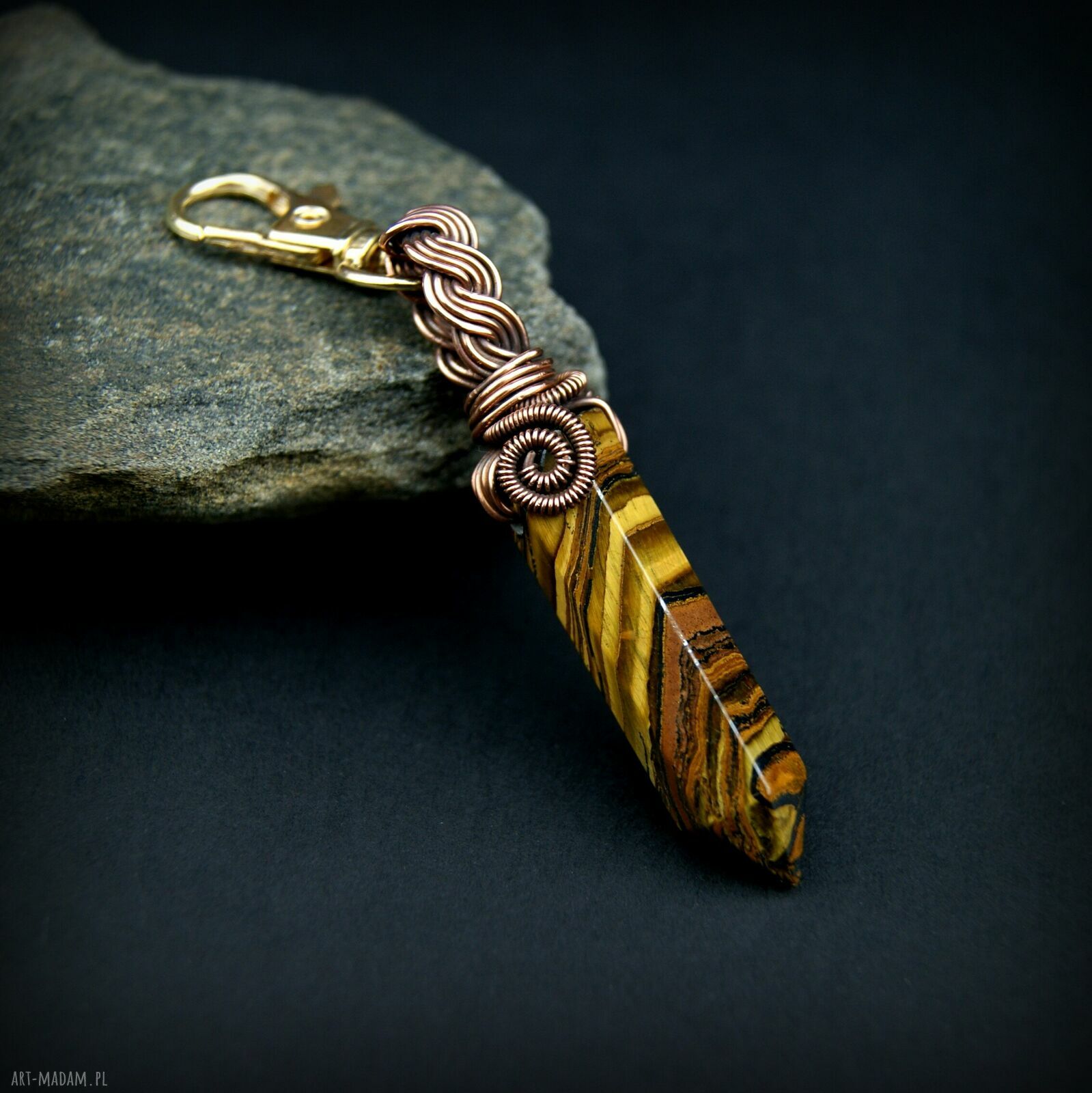Brelok wire wrapping z tygrysim okiem - miedziany drut jubilerski, oksydowany