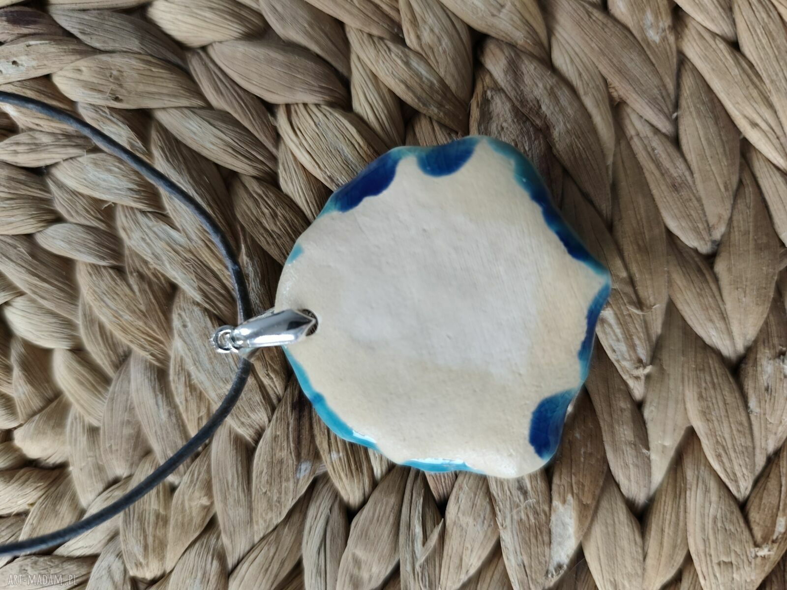 Wisior ceramiczny - turkusowy kwiat (ok. 4 cm) - handmade