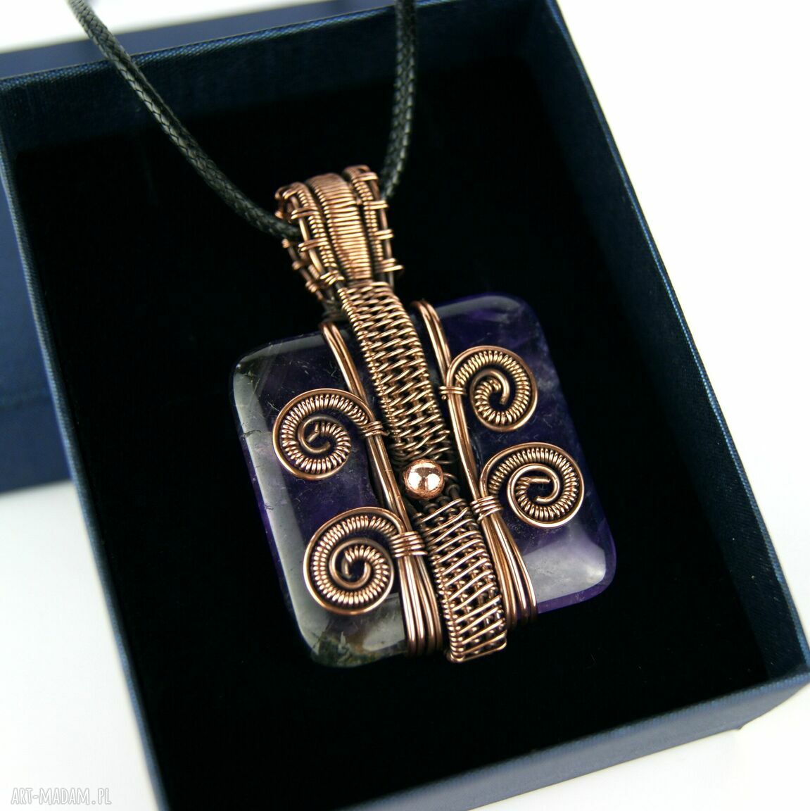Wisior z ametystem w technice wire wrapping - miedziany, oksydowany