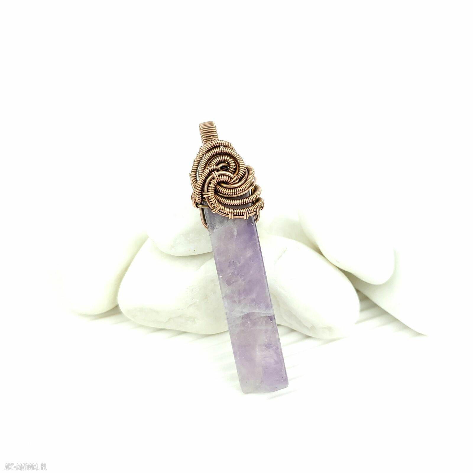Ręcznie robiony wisiorek z ametystem w technice wire wrapping - miedziany i oksydowany