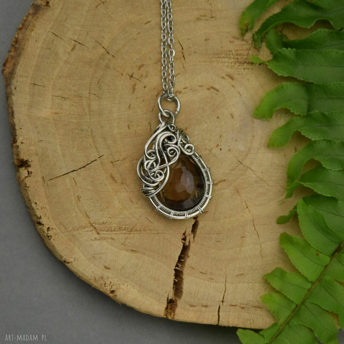 Wisiorek z kwarcem dymnym wire wrapping ze stali chirurgicznej - prezent dla niej