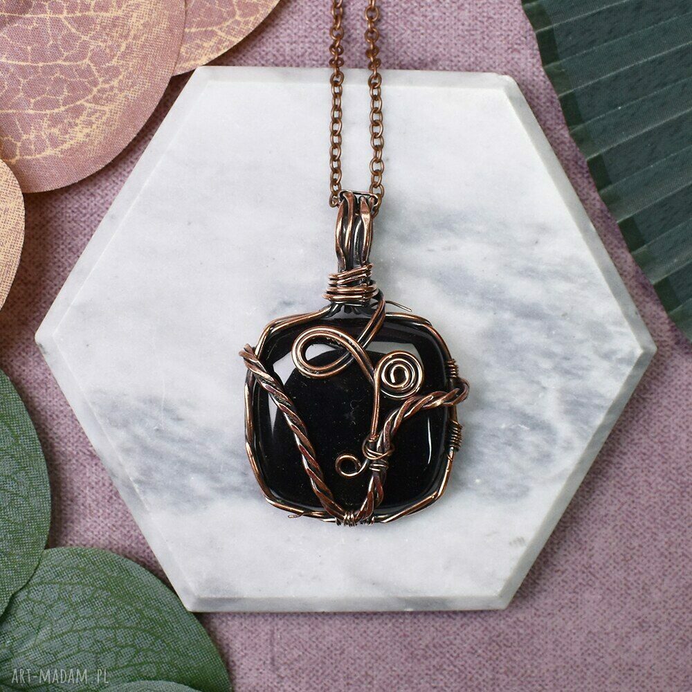Miedziany wisiorek wire wrapping z czarnym onyksem #415 - boho amulet na prezent