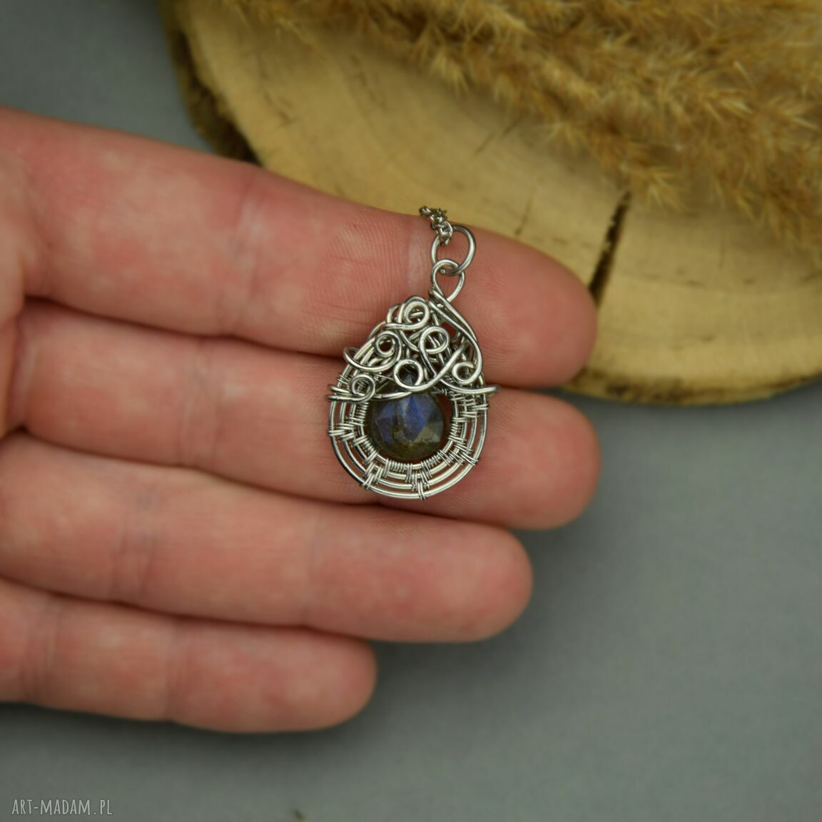 Niebieski labradoryt wisiorek wire wrapping ze stali chirurgicznej