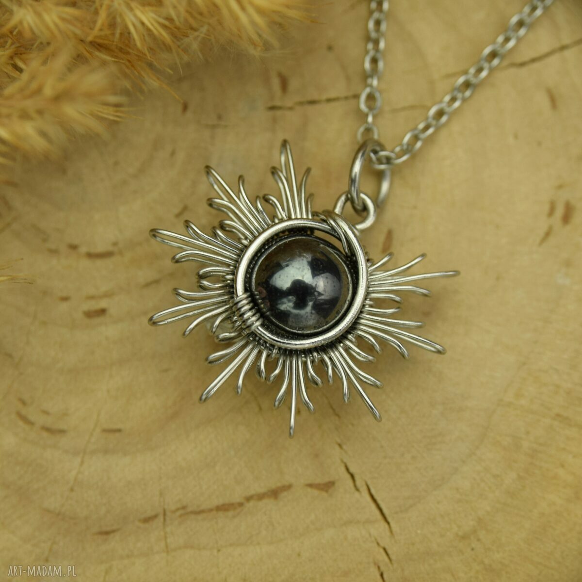 Wisiorek Słoneczko z Hematytem - wire wrapping dla niej
