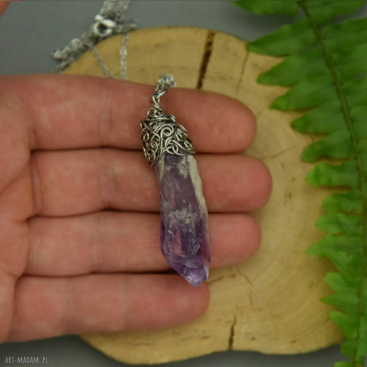 Wisiorek Talizman z surowym ametystem - wire wrapping ze stali chirurgicznej