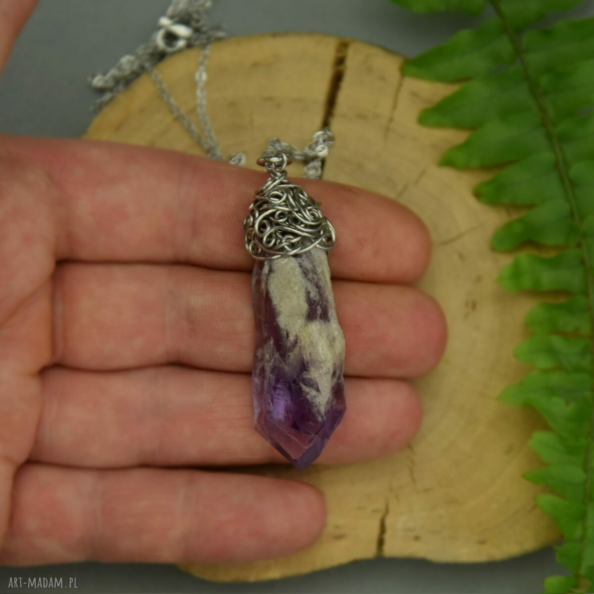 Wisiorek Talizman z surowym ametystem - wire wrapping ze stali chirurgicznej
