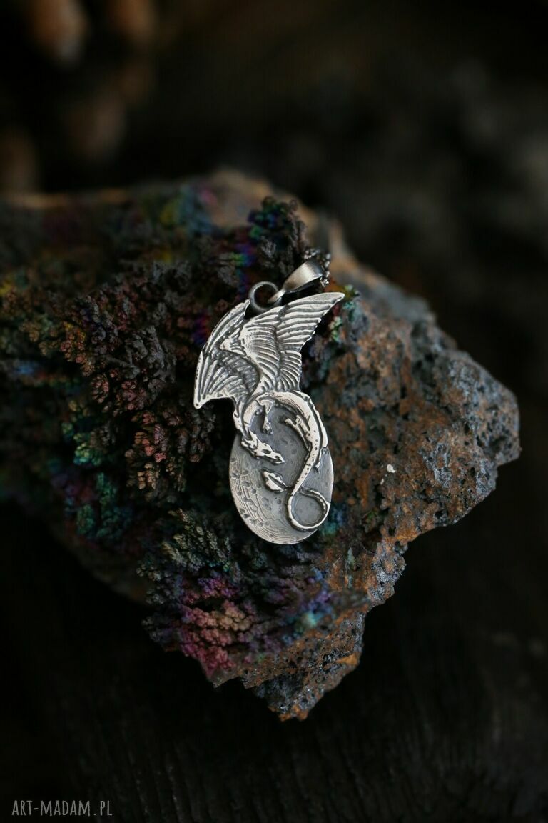 Wisiorek Uskrzydlony Smok - srebrna biżuteria fantasy