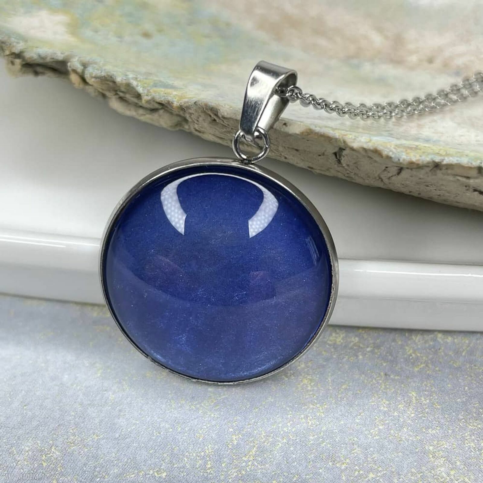 Wisiorek Dolunay z perłowego lapis lazuli e35/46 - opalizujący blask