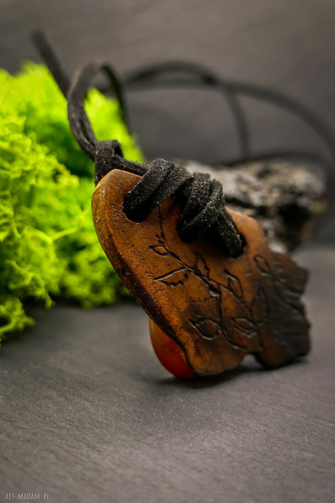 Wisiorek „Wierzbowy Karneol” - pirografia w drewnie, handmade