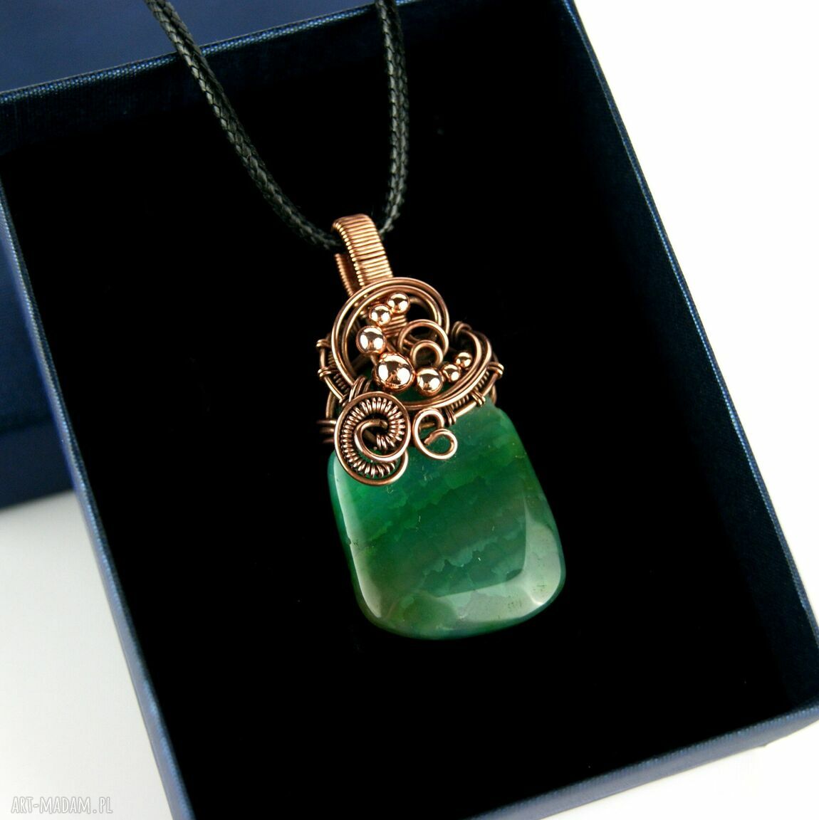 Wisiorek wire wrapping z zielonym agatem - miedziany, ręcznie robiony
