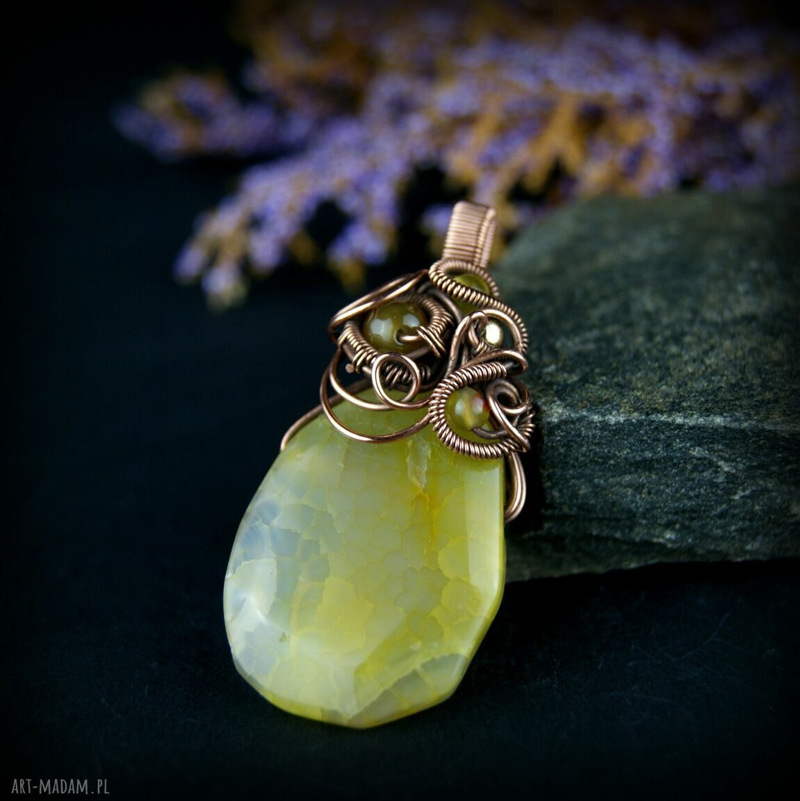 Wisiorek wire wrapping z żółtymi agatami - ręcznie robiony na prezent