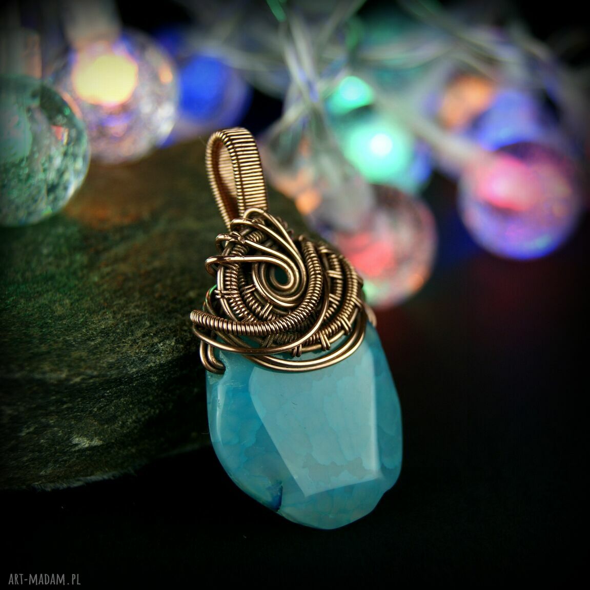 Wisiorek wire wrapping z agatem - miedziana, oksydowana oprawa