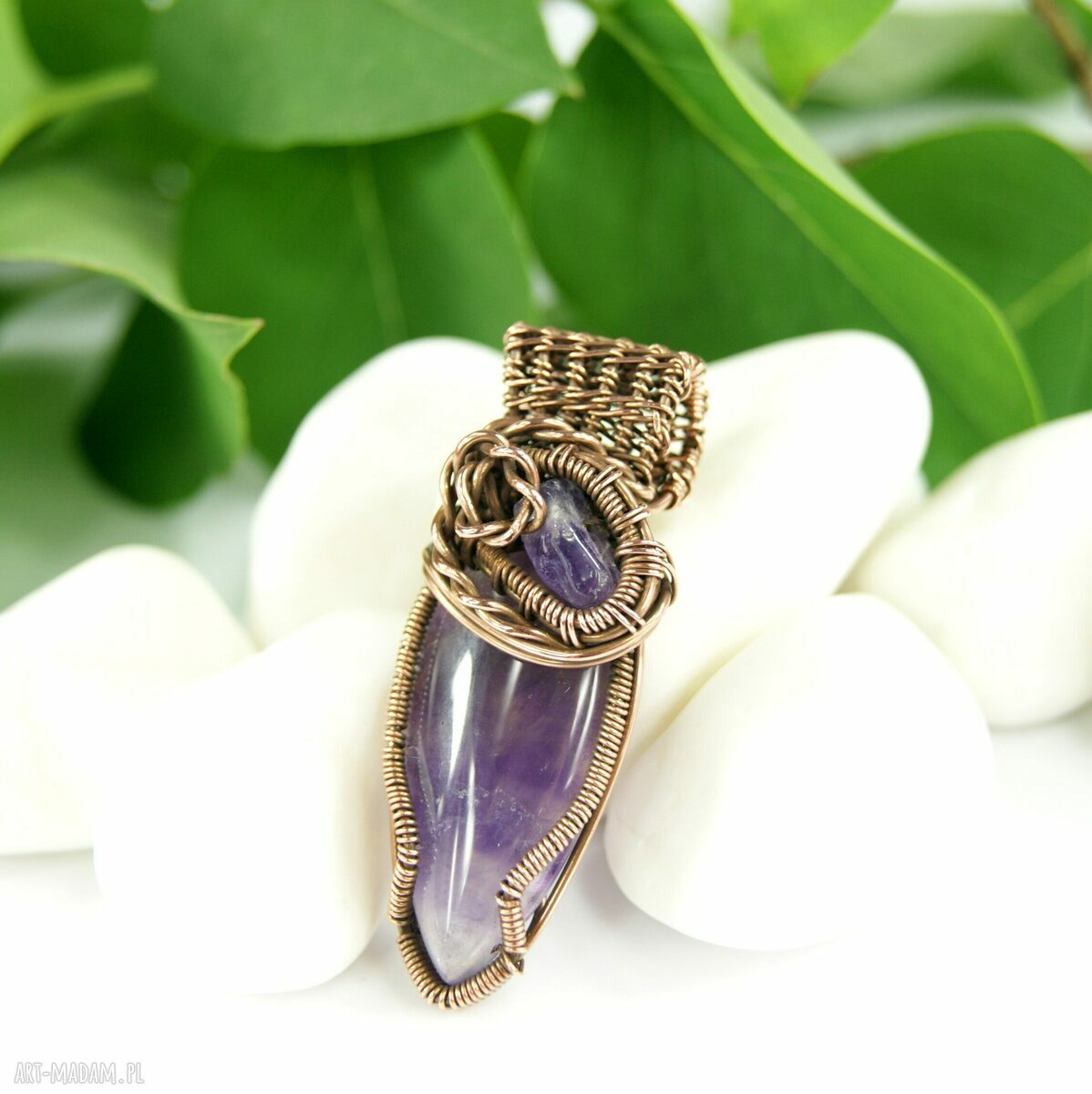 Wisiorek z ametystem w miedzianej oprawie - autorski wire wrapping