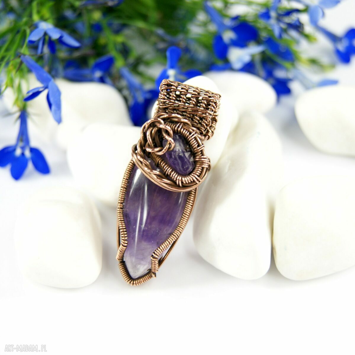 Wisiorek z ametystem w miedzianej oprawie - autorski wire wrapping