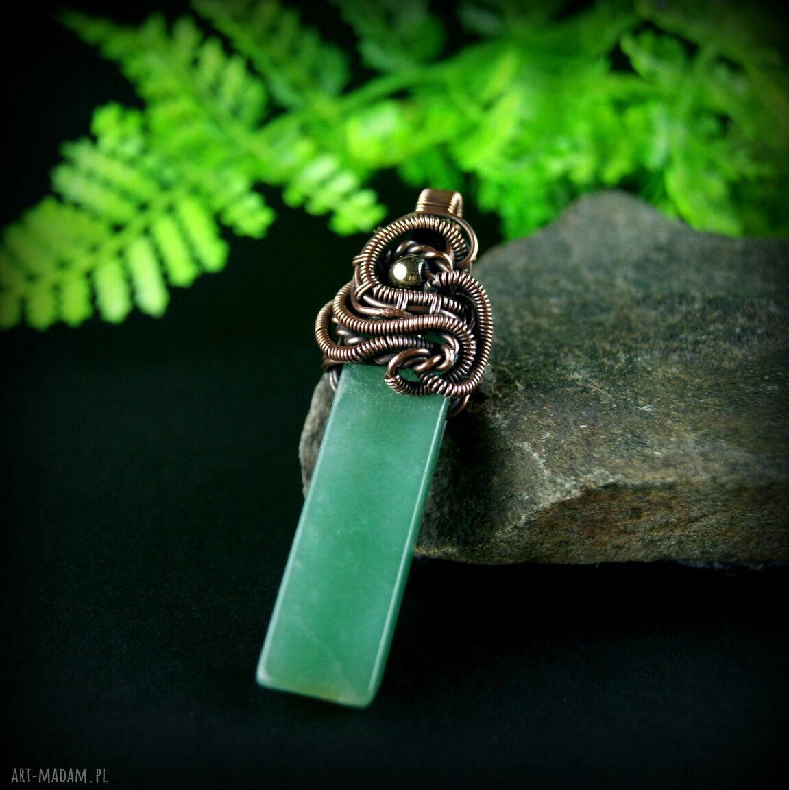 Wisiorek z awenturynem - talizman na prezent w technice wire wrapping