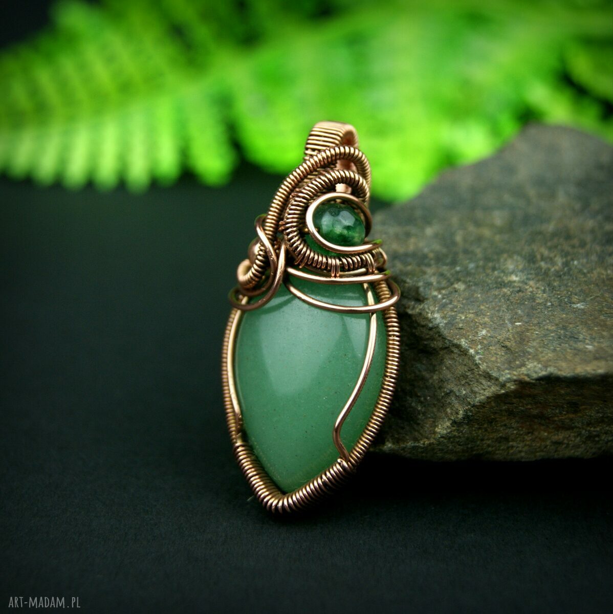 Wisiorek z awenturynem - miedziana oprawa wire wrapping
