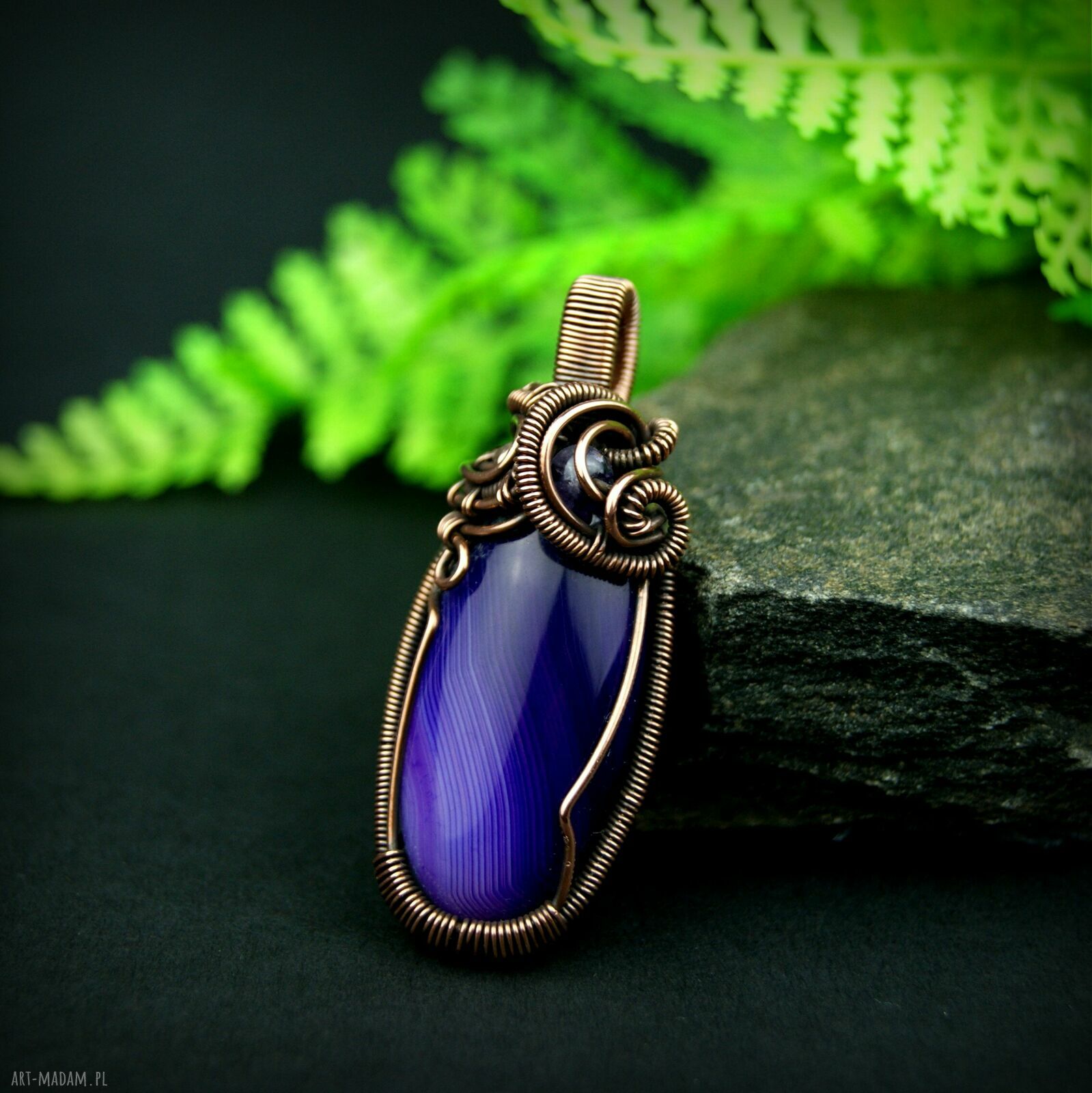 Wisiorek z fioletowym agatem wire wrapping