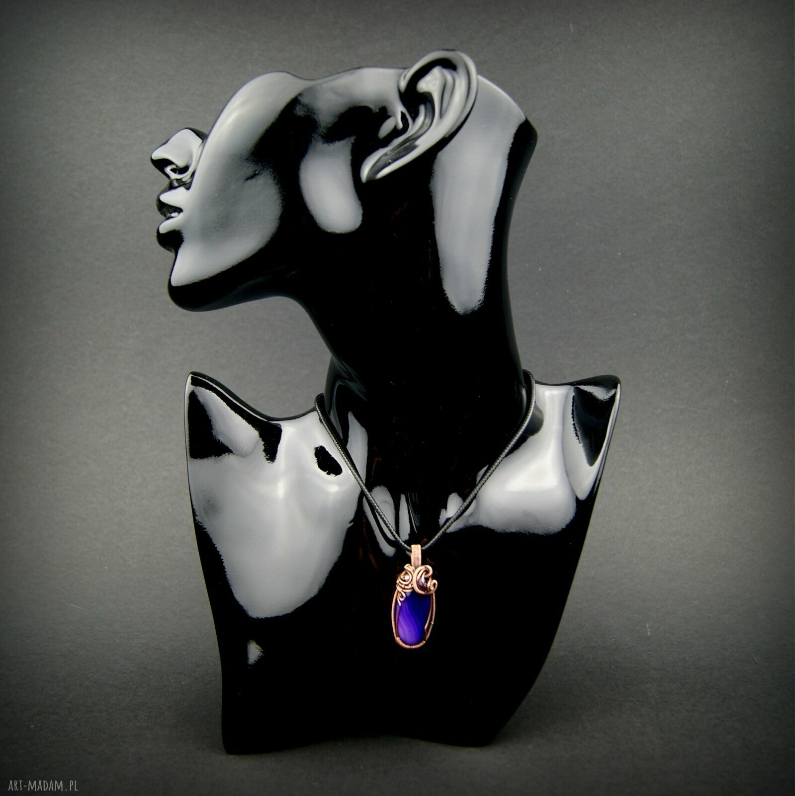 Wisiorek z fioletowym agatem wire wrapping