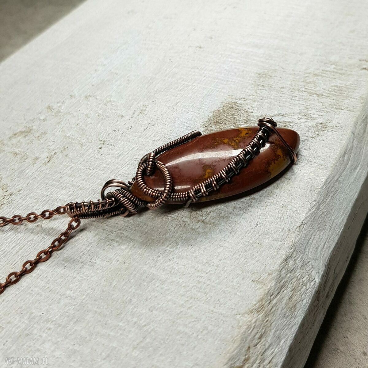 Wisiorek z jaspisu m238 w technice wire wrapping z miedzi