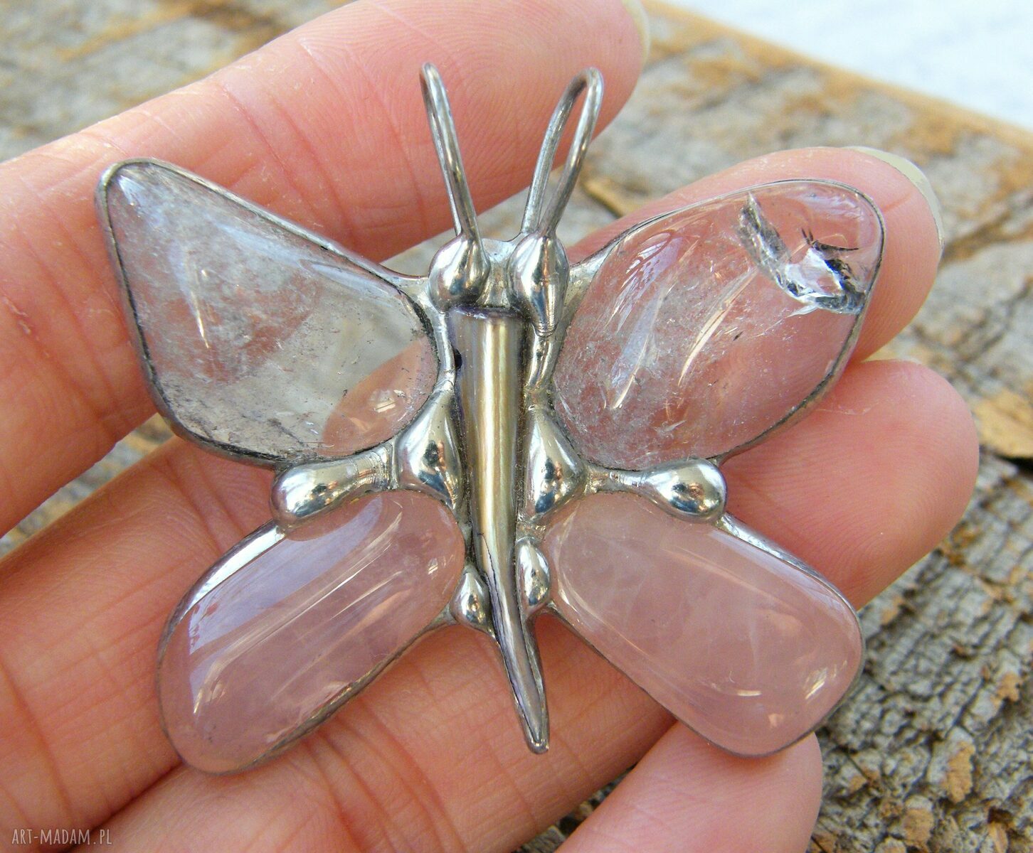Wisiorek: motyl różowo kryształowy Handmade