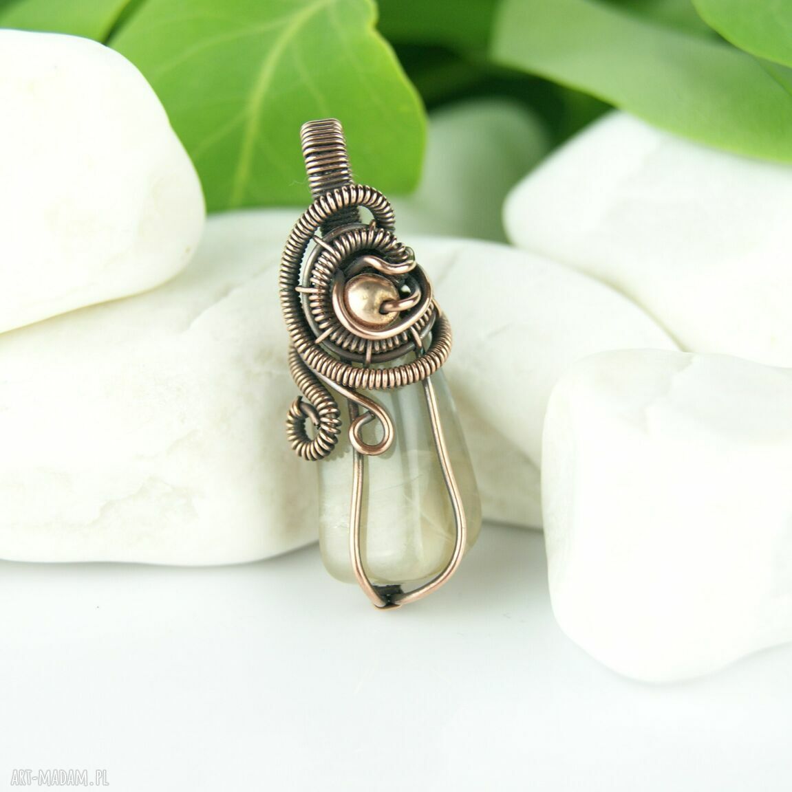 Wisiorek z kamieniem księżycowym - miedziany wire wrapping