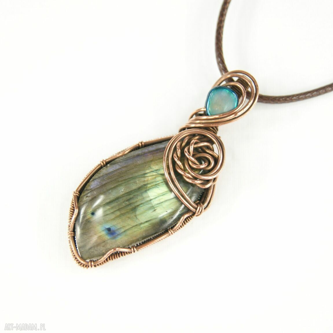 Wisiorek z labradorytem - wire wrapping z miedzi oksydowanej