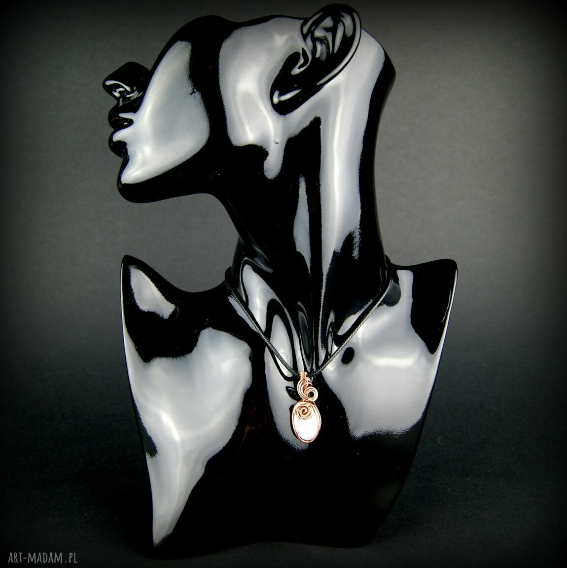 Wisiorek z magnezytem - miedziany wire wrapping
