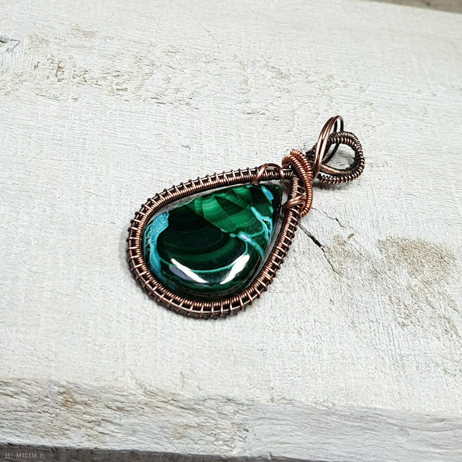 Wisiorek z malachitem i azurytem w technice wire wrapping