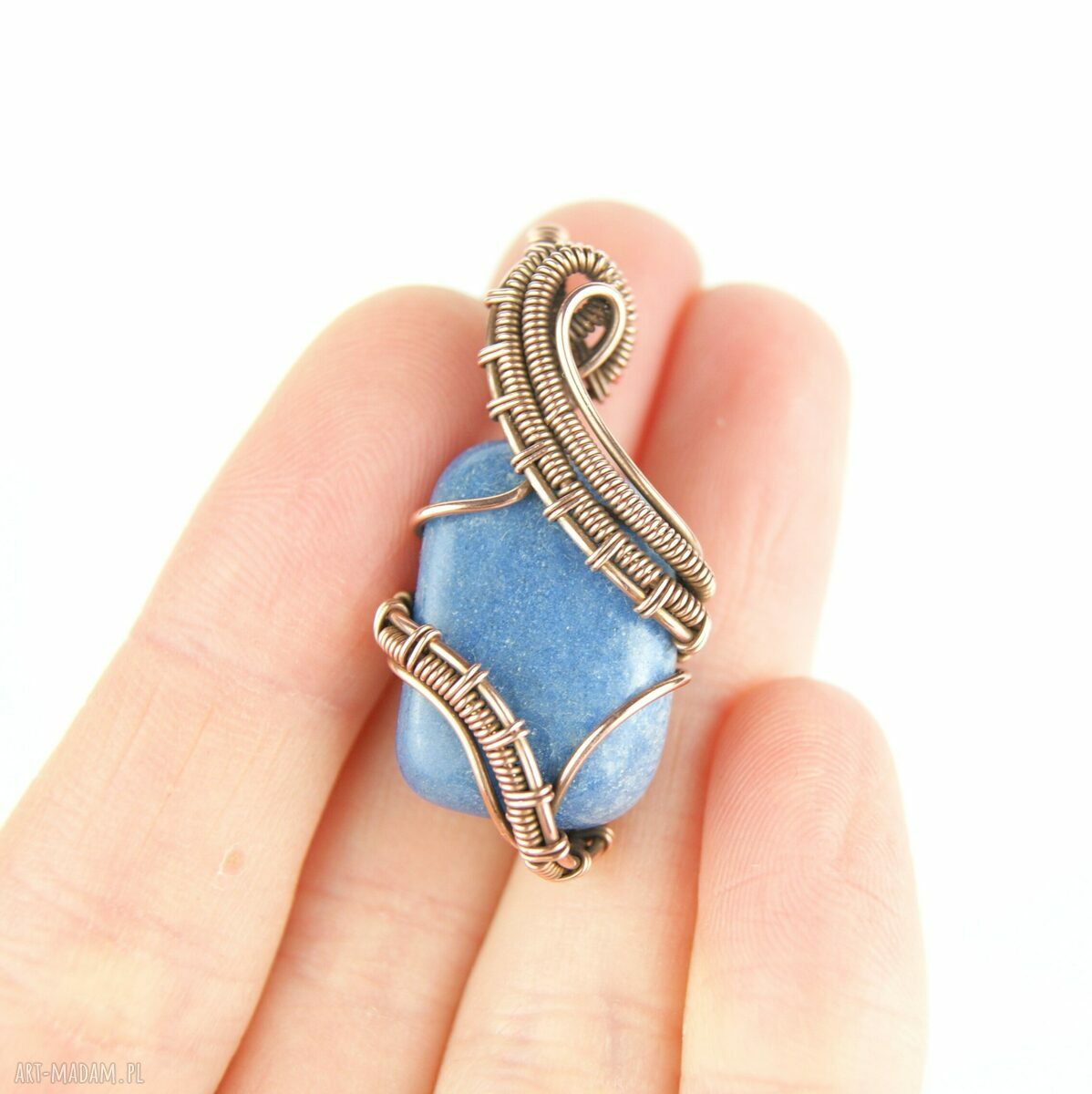 Wisiorek z niebieskim kwarcem - miedziany talizman wire wrapping (handmade)