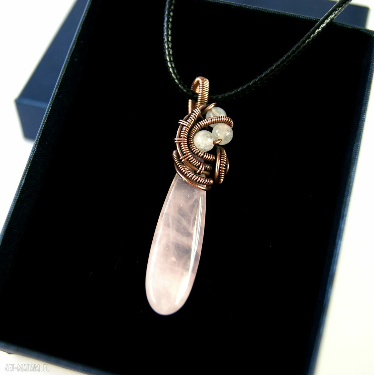 Wisiorek z różowym kwarcem - miedziany wire wrapping