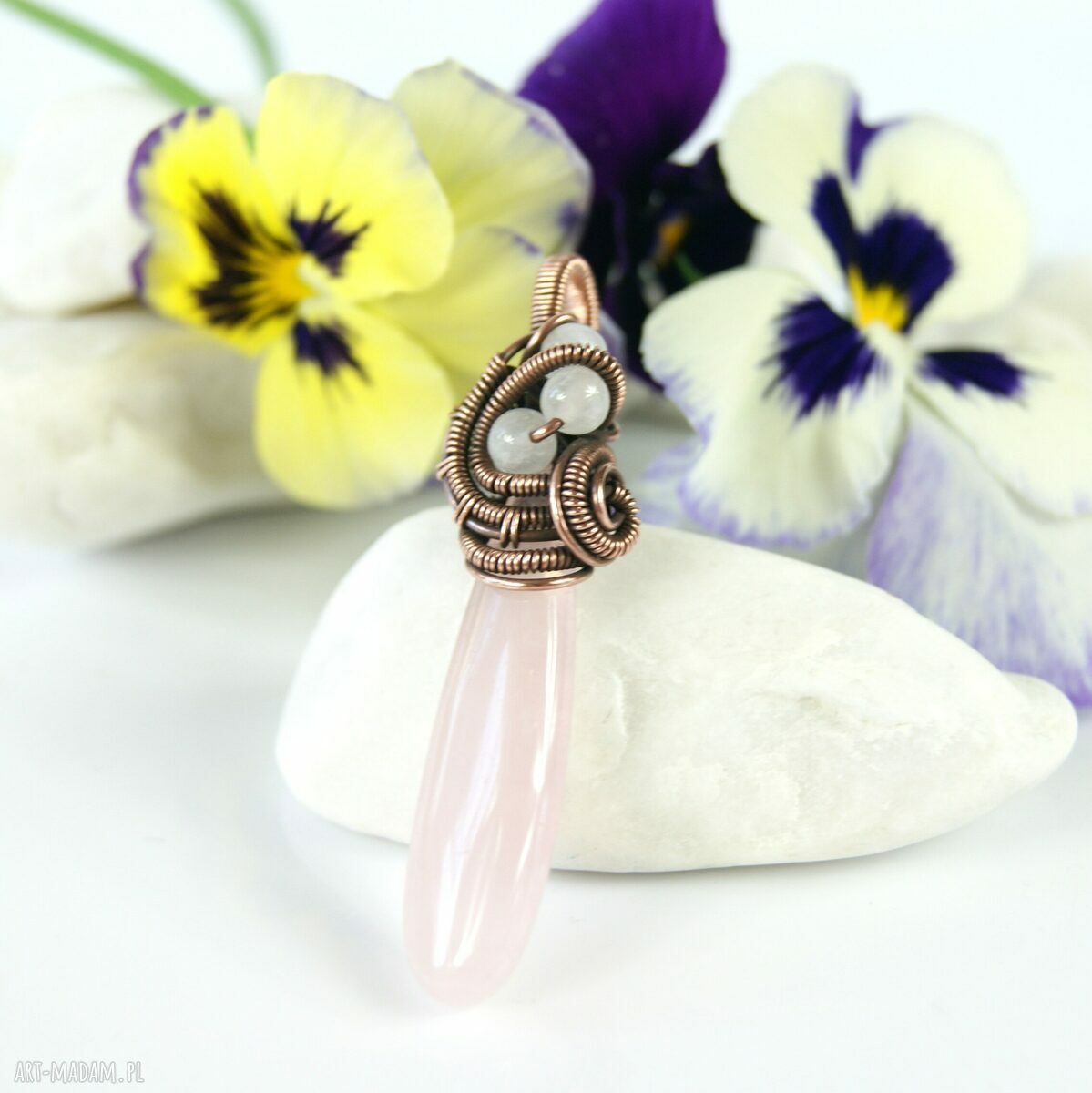 Wisiorek z różowym kwarcem - miedziany wire wrapping